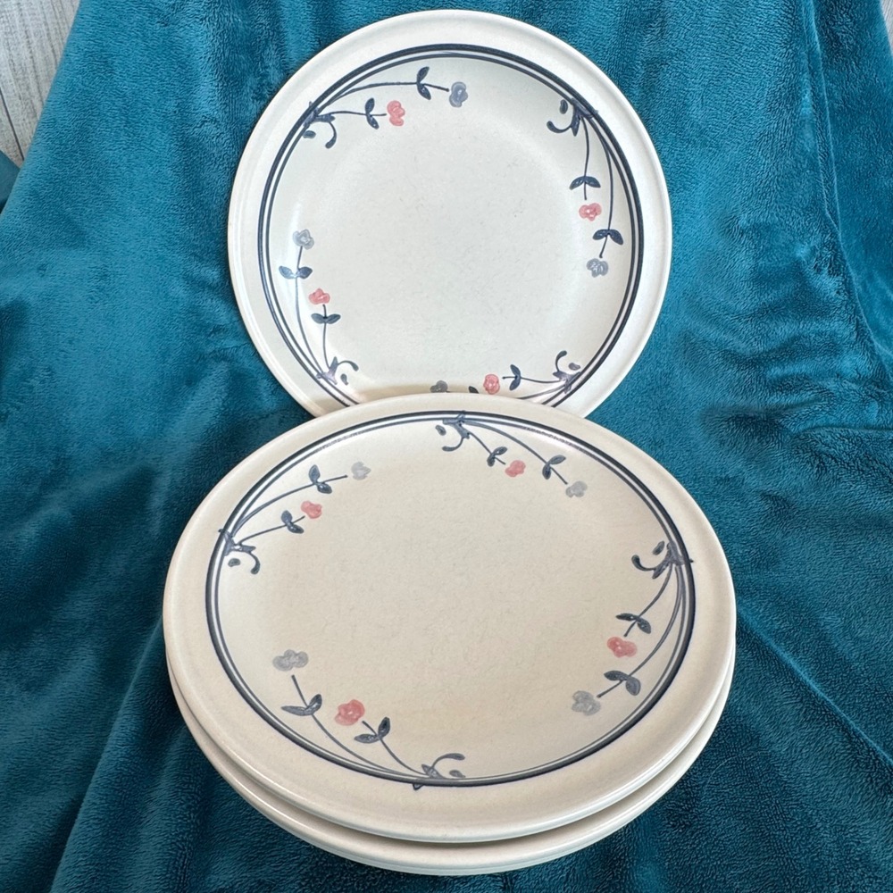 Pfaltzgraff Wingsong Dinner Plates Set of 4 Stoneware 10.25 Inch Vintage USA